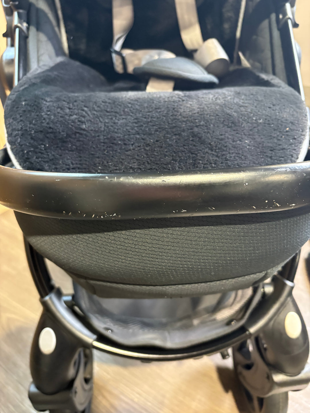 PRE LOVED egg2 Travel System - Just Black