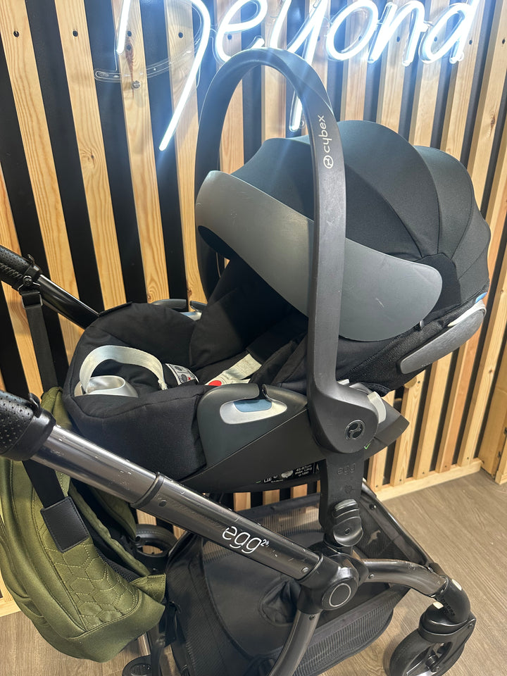 PRE LOVED egg2 Travel System - Olive