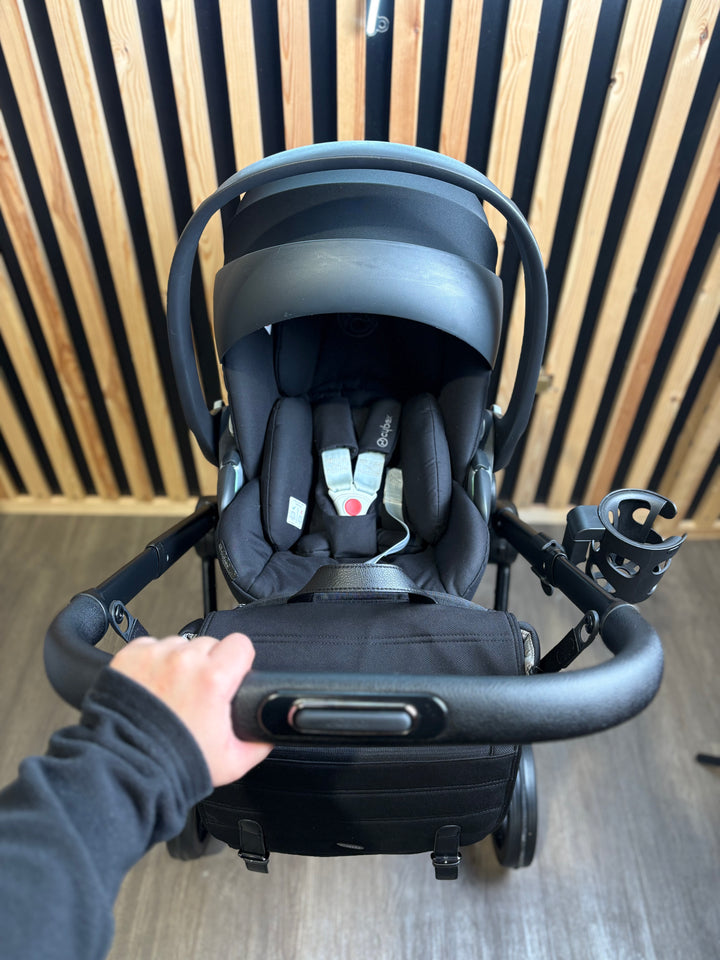 PRE LOVED iCandy Peach 7 Travel System - Jet/Black