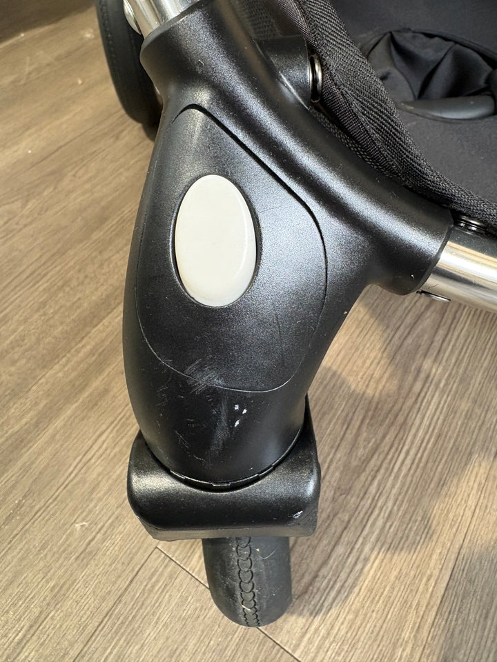 PRE LOVED egg2 Travel System - Monument Grey