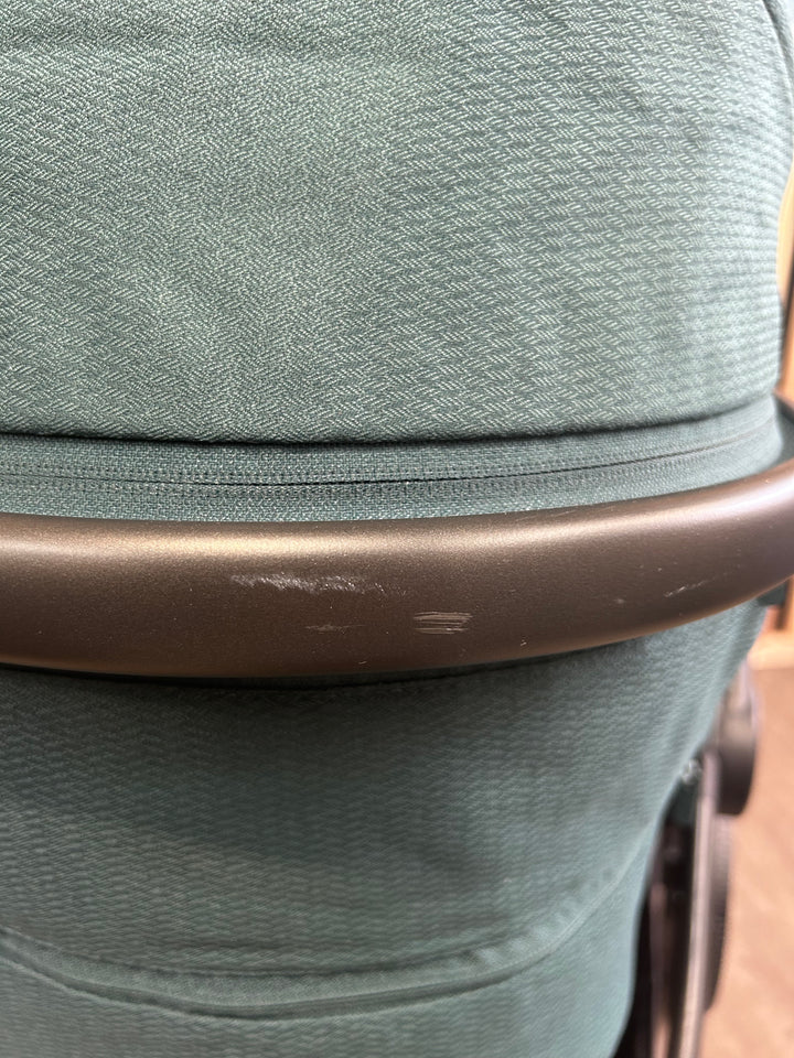 PRE LOVED Venicci Tinum 2.0 Special Edition Travel System - Teal Bay