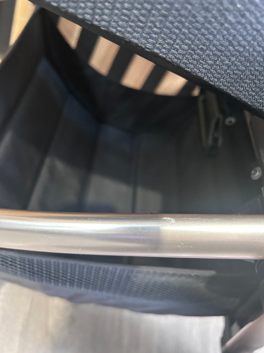 PRE LOVED Zummi Solo Travel System - Black & Rose Gold