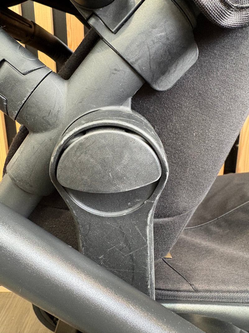PRE LOVED Silver Cross Wave Double Pushchair - Onyx