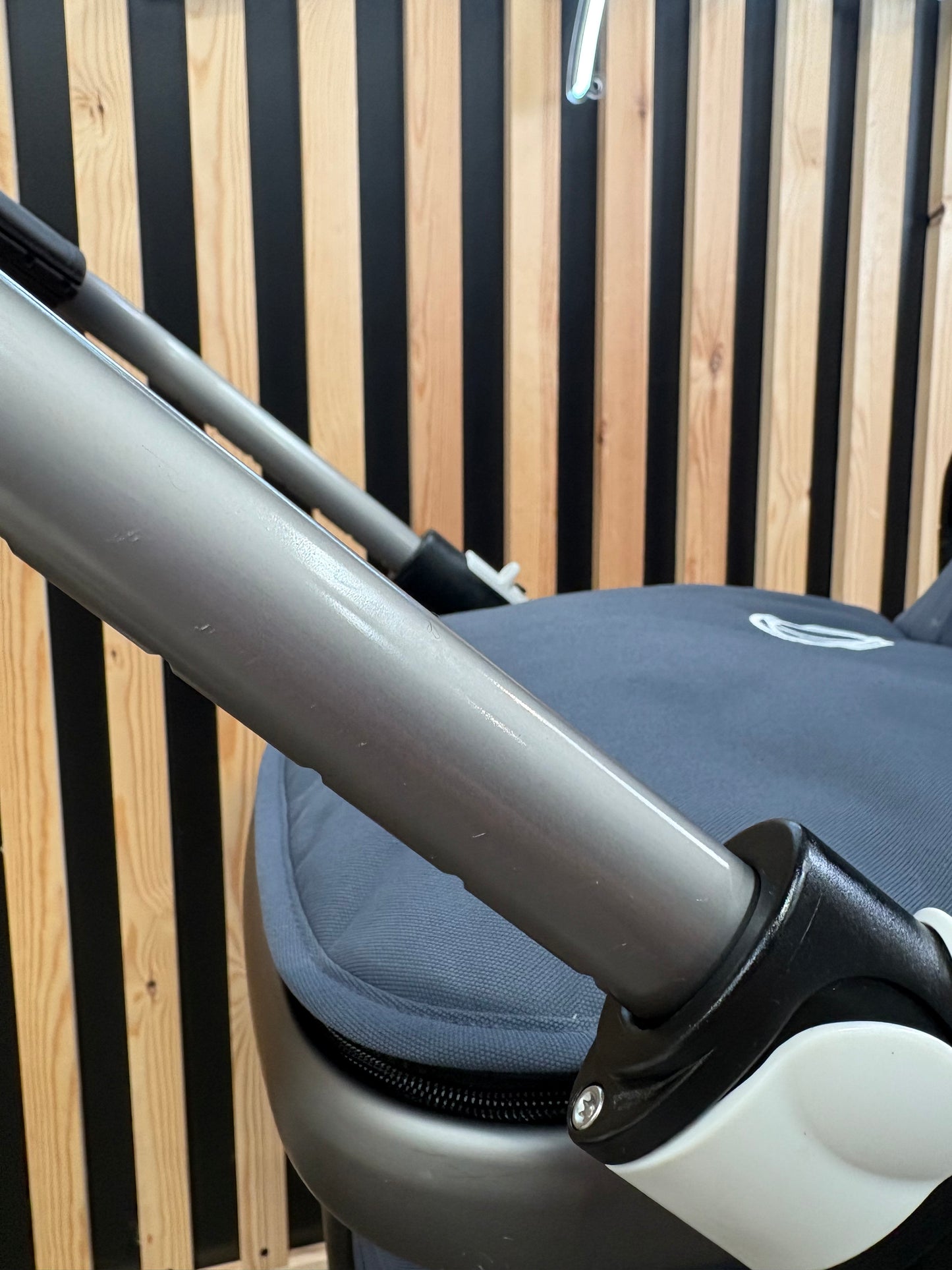 PRE LOVED Bugaboo Fox3 2-in-1 Travel System - Stormy Blue