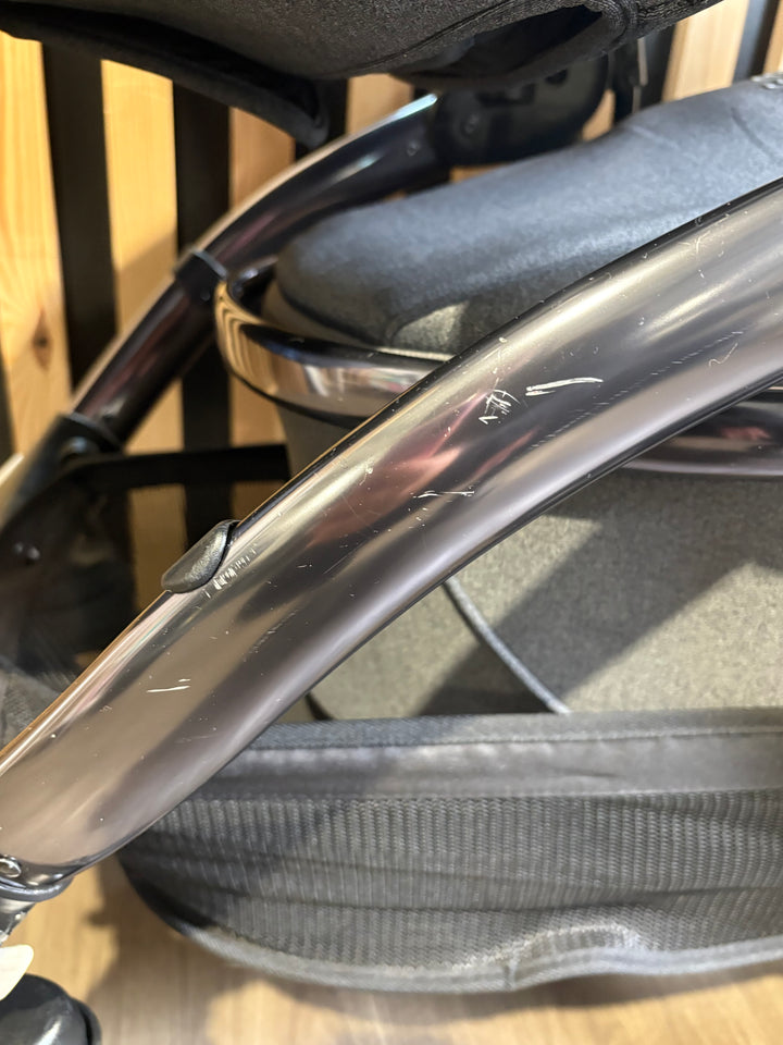 PRE LOVED egg2 Double Travel System - Quartz