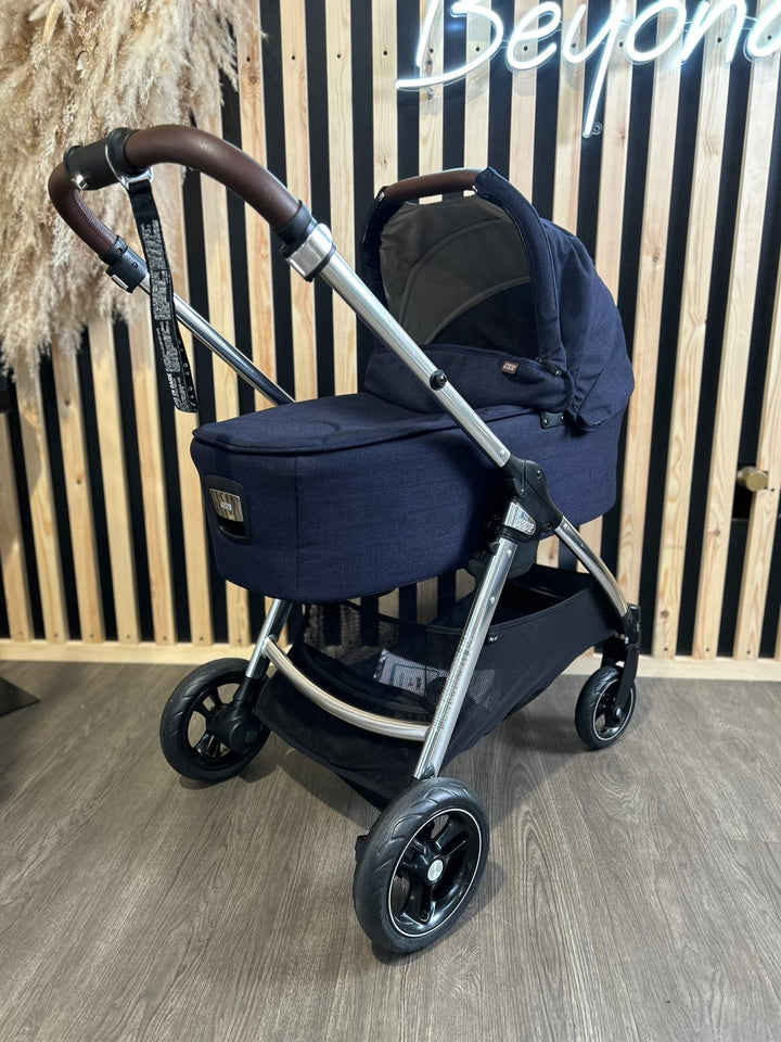 PRE LOVED Mamas & Papas Flip XT3 - Navy