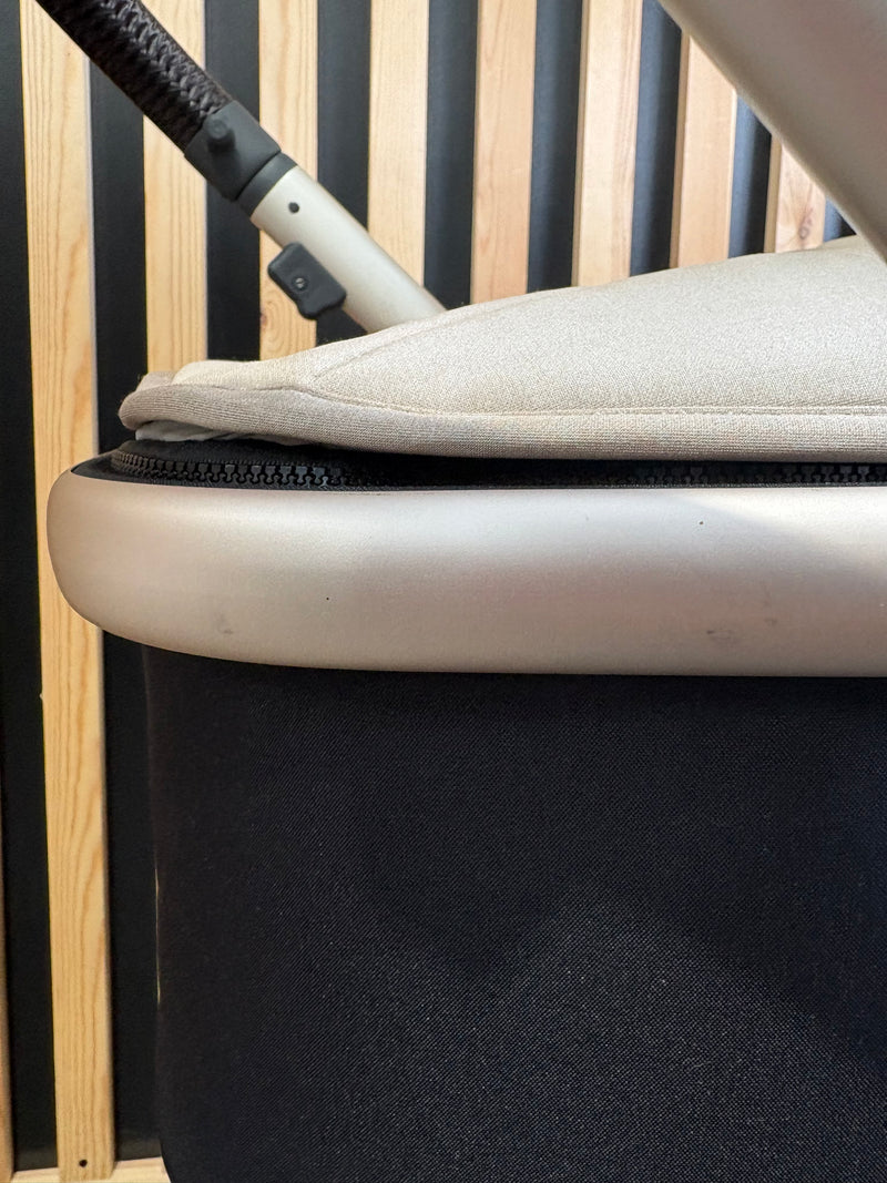 PRE LOVED Babystyle Oyster3 Pram + Pushchair - Creme Brulee