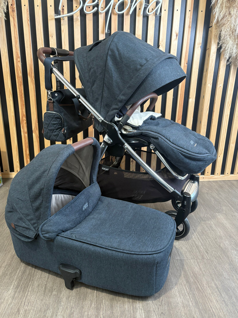 PRE LOVED Mamas & Papas Flip XT3 Pram & Pushchair - Slated Navy