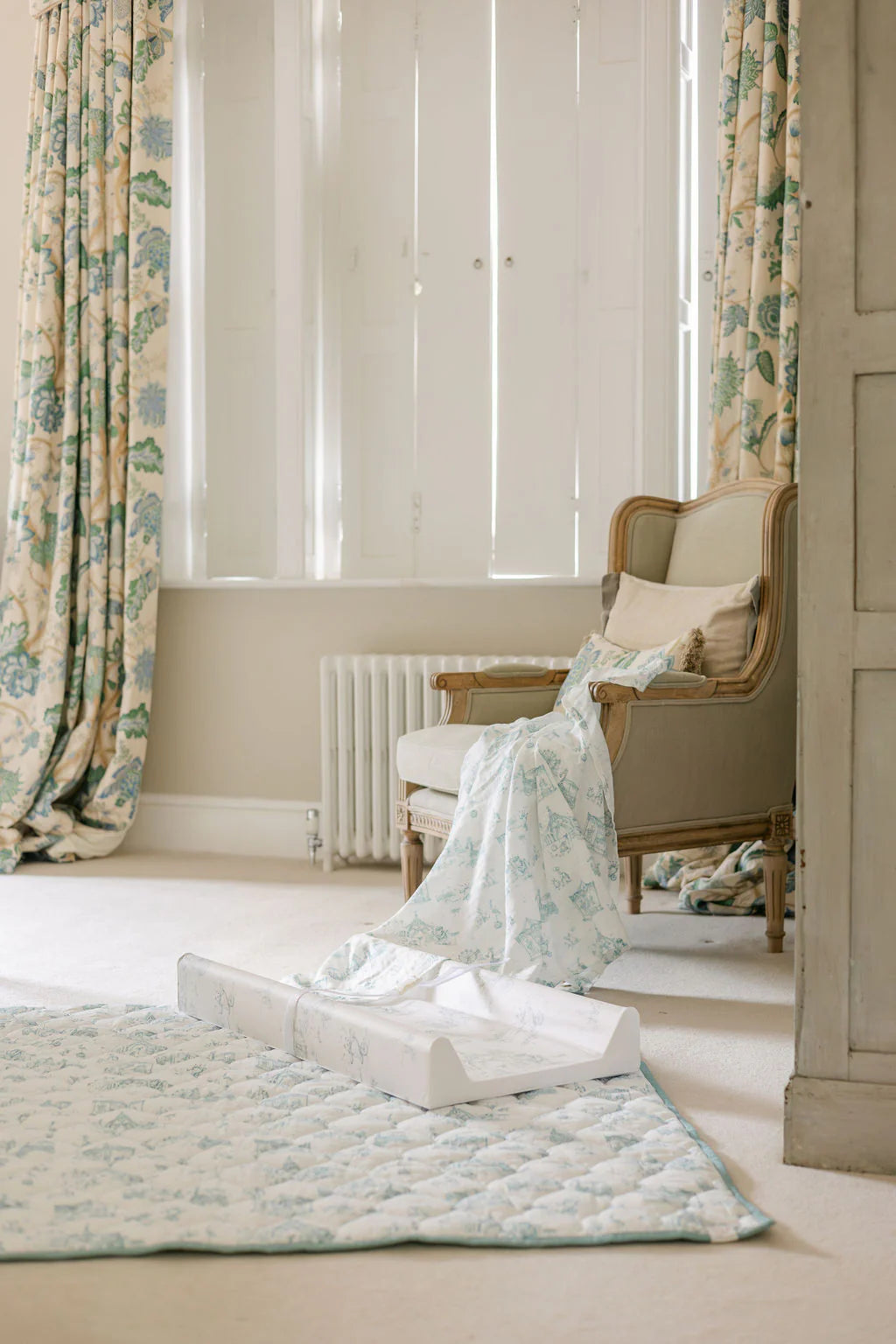 Gilded Bird Circus Toile Quilted Playmat