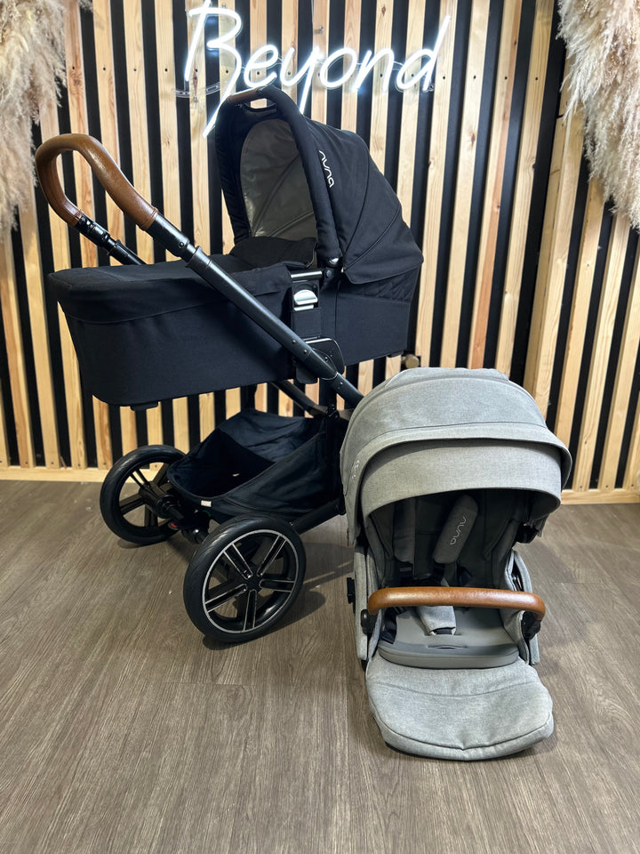 PRE LOVED Nuna Mixx Travel System - Caviar/Granite