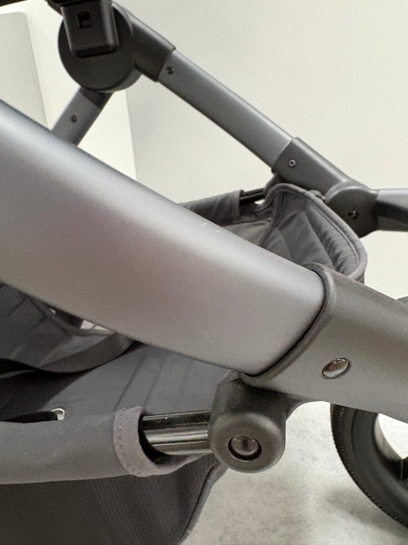 EX DISPLAY iCandy Peach 7 All-Terrain Pram & Pushchair Combo + Footmuff - Storm Grey