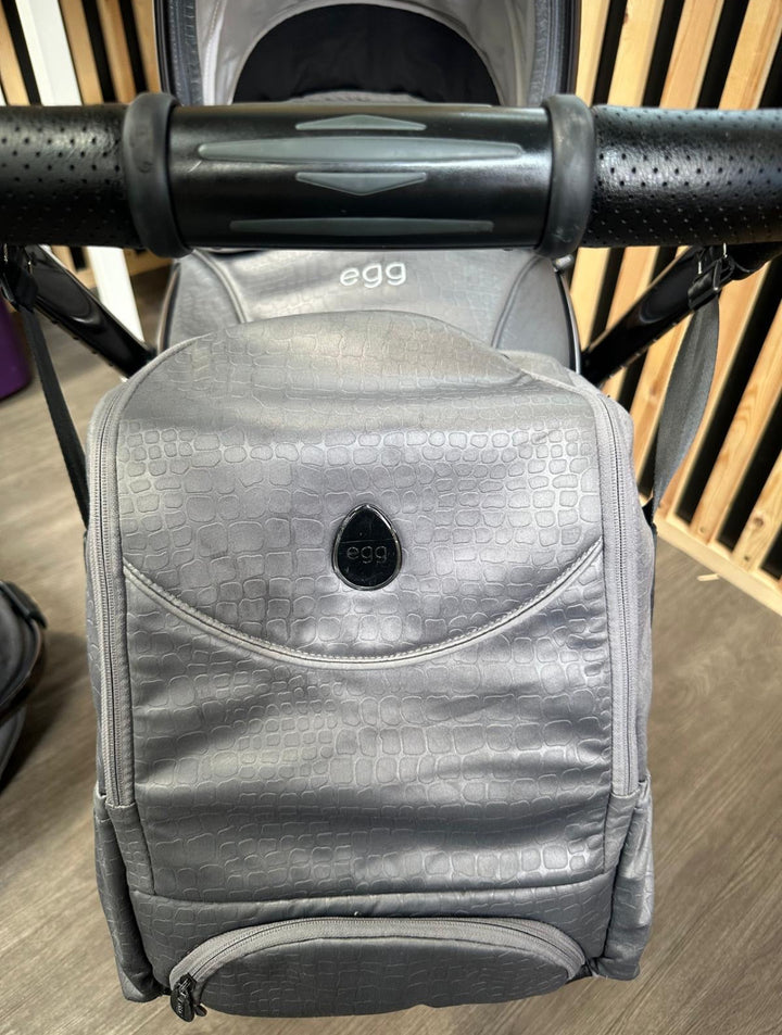 PRE LOVED egg2 Travel System - Jurassic Grey