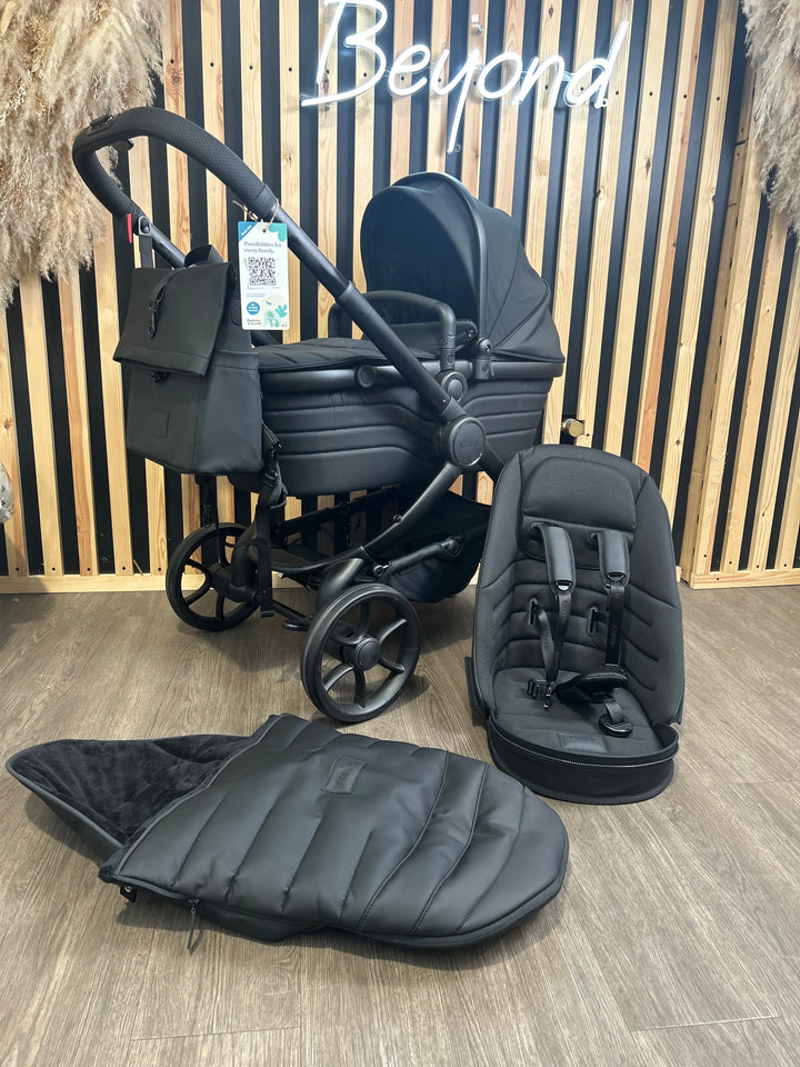 EX DISPLAY iCandy Peach 7 Travel System Bundle - Studio