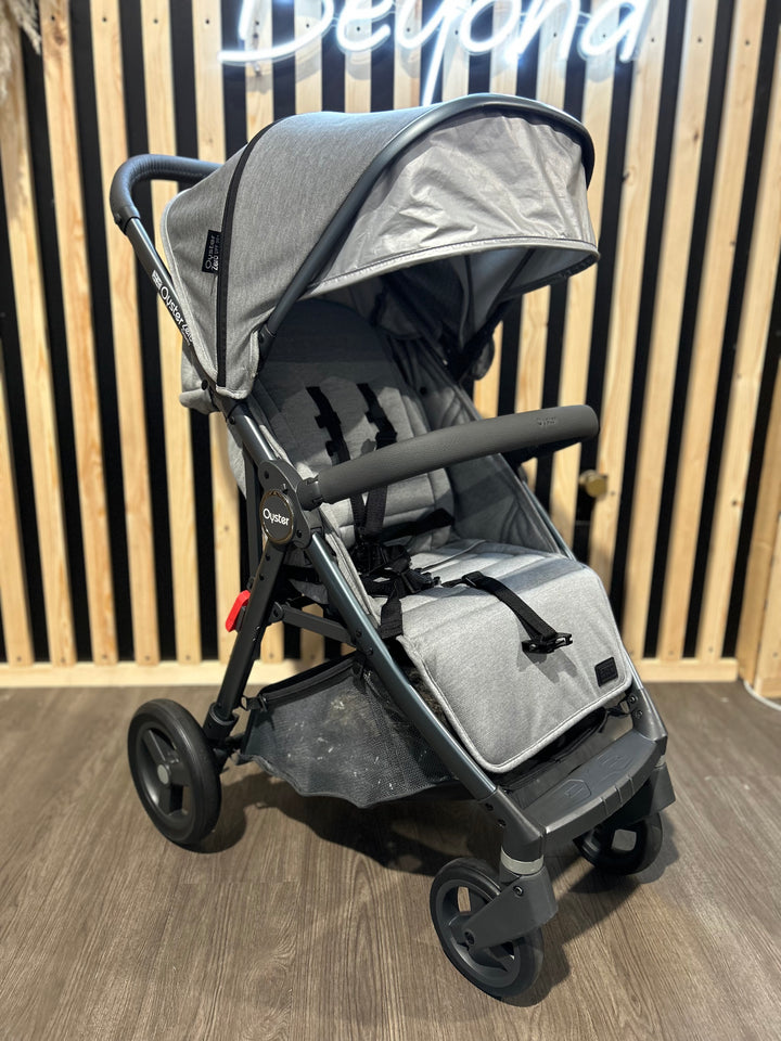 PRE LOVED BabyStyle Oyster Zero Gravity - Moon