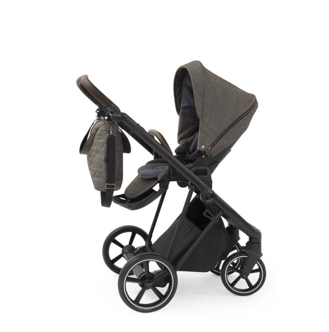 NEW UNPACKAGED Babystyle Prestige Vogue Stroller + Accessories - Mountain