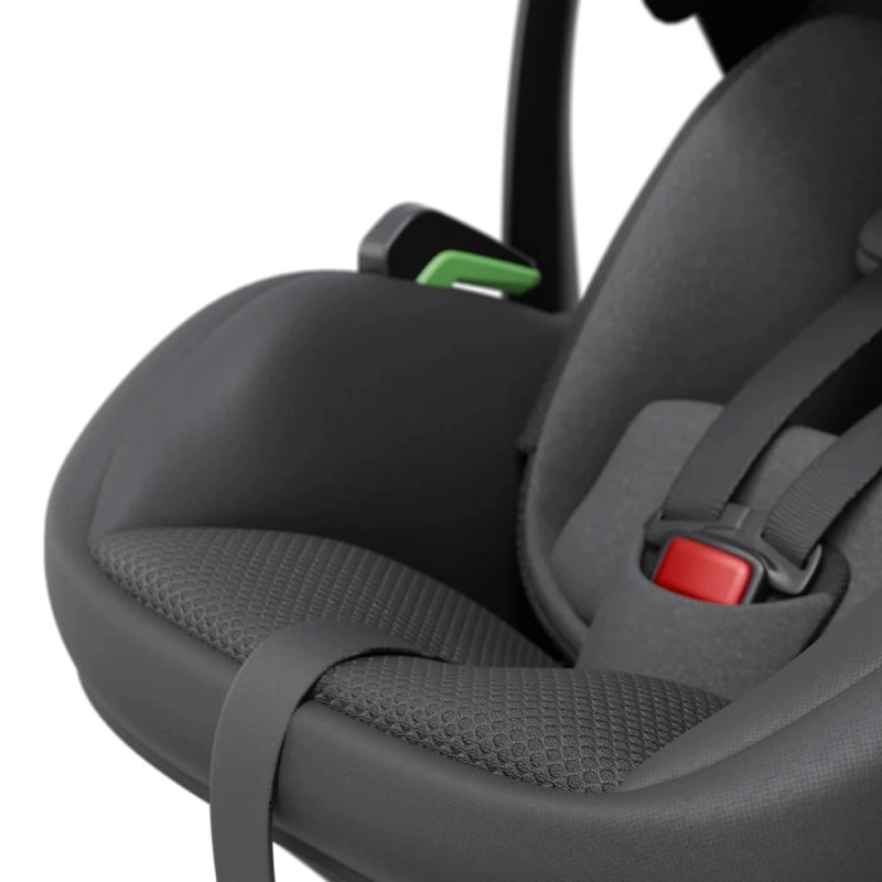 Avionaut Pixel 3 Lightweight Car Seat - Black