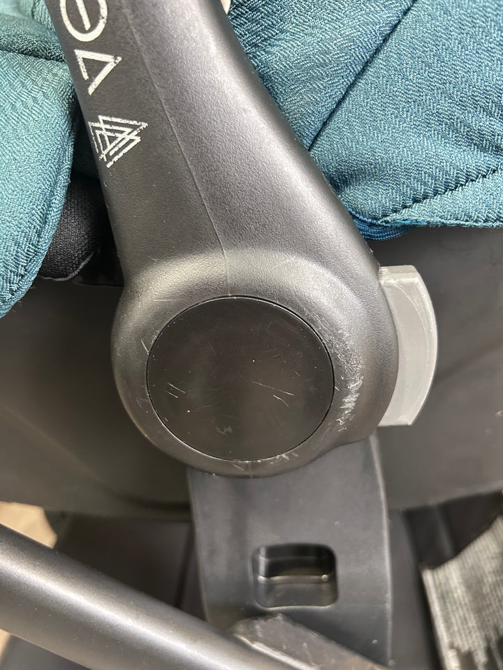 PRE LOVED Venicci Tinum 2.0 Special Edition Travel System - Teal Bay