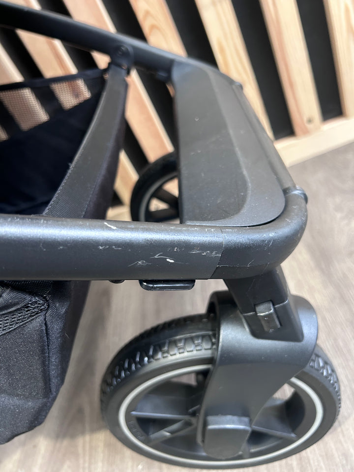 PRE LOVED Venicci Tinum 2.0 Special Edition Travel System - Teal Bay