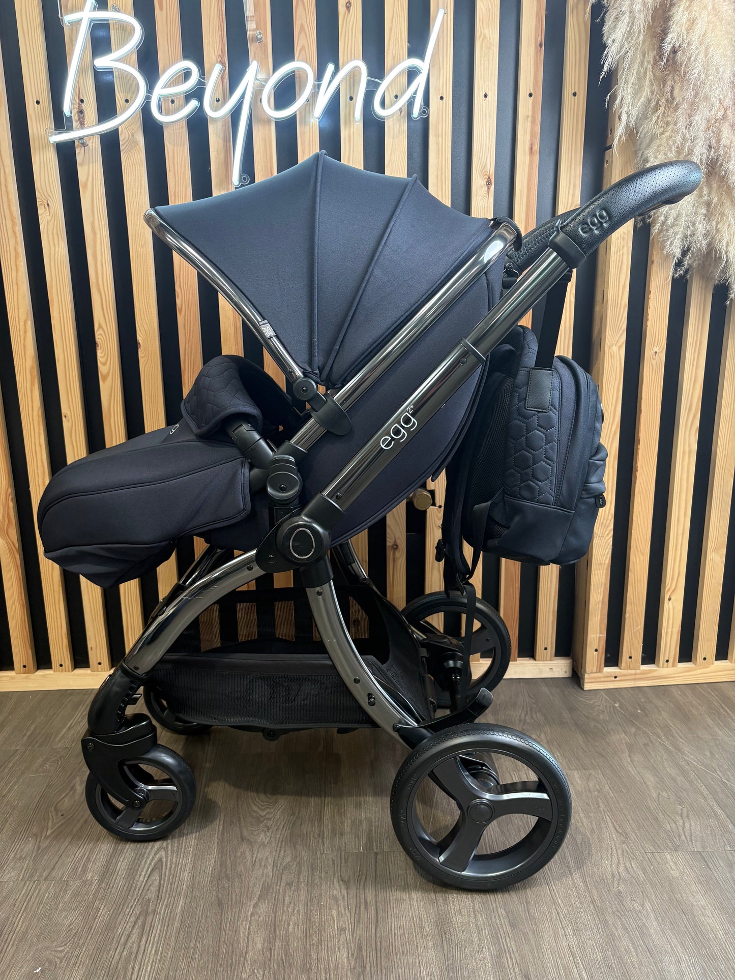 PRE LOVED egg2 Travel System - Cobalt