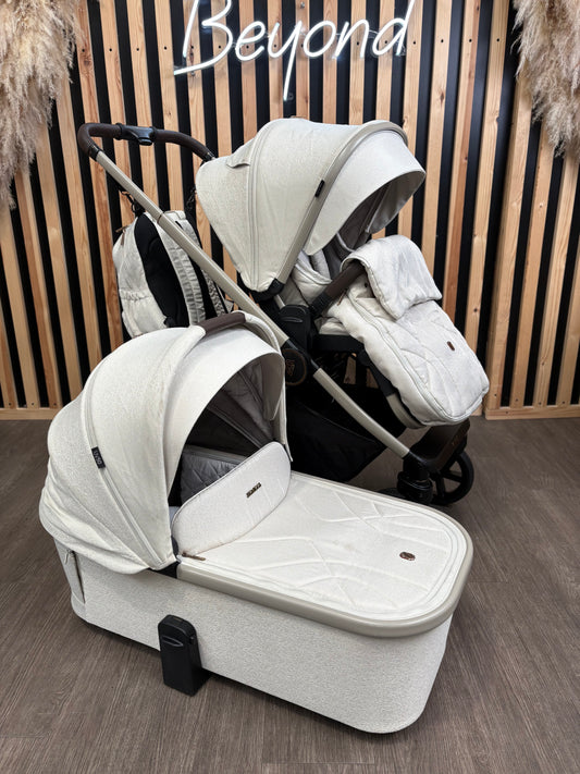 PRE LOVED Venicci Upline2 2-in-1 Travel System - Stone Beige