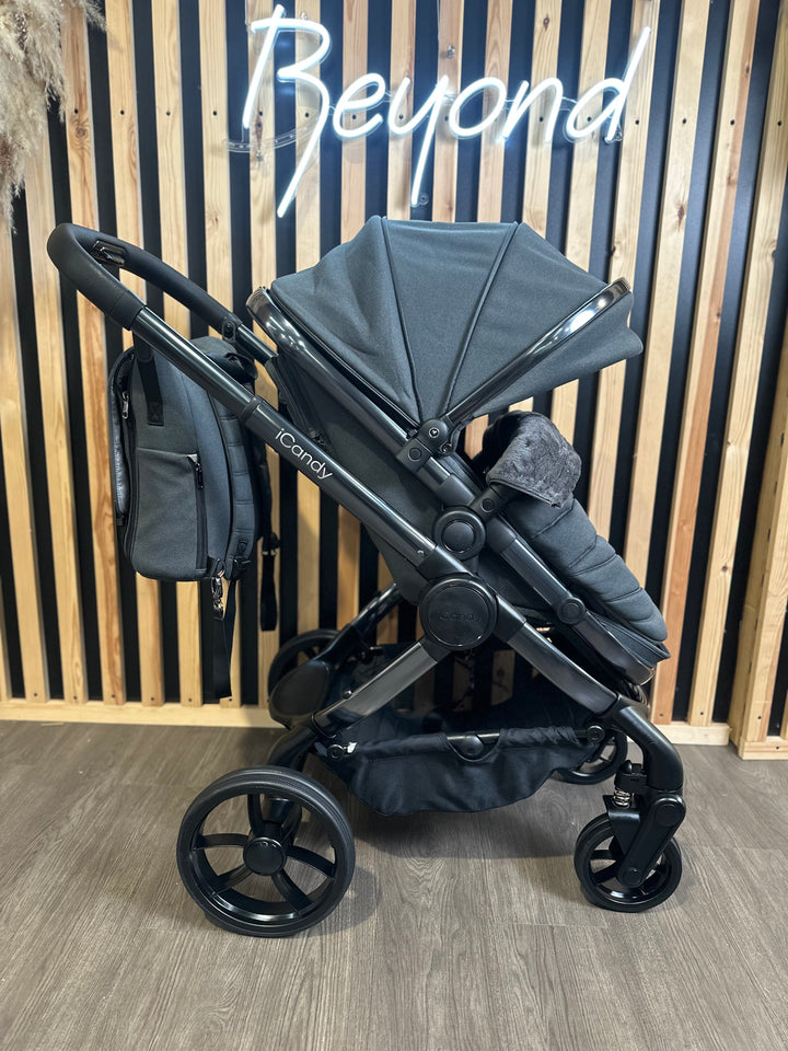 PRE LOVED iCandy Peach 7 Travel System - Dark Grey