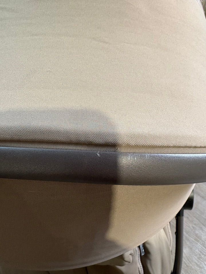 PRE LOVED Venicci Tinum Upline Pushchair - SE Powder