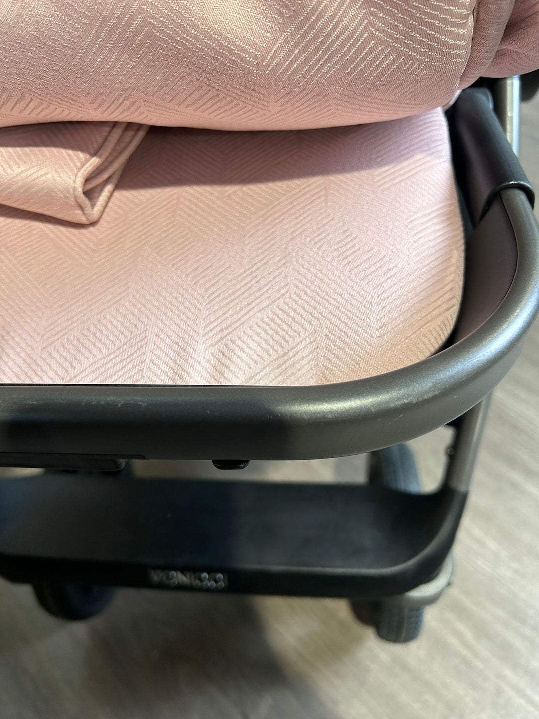 PRE LOVED Venicci Tinum Upline 3in1 Travel System Including Cosmo Car Seat - Misty Rose