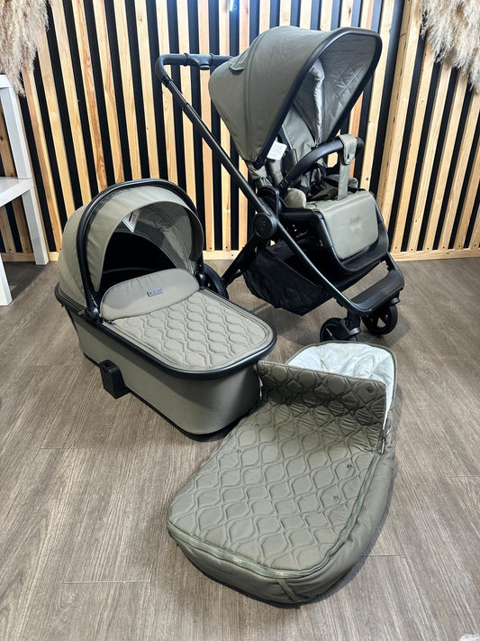 EX DISPLAY Venicci Tinum Edge Pram & Pushchair - Moss