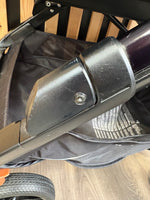 PRE LOVED Inglesina Aptica XT Travel System - Tiaga Green