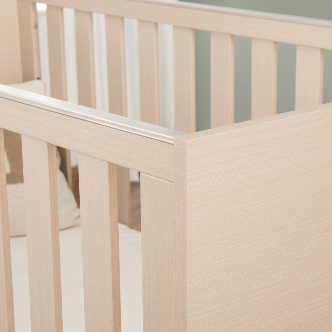 Babymore Dante Mini Cot Bed – Natural