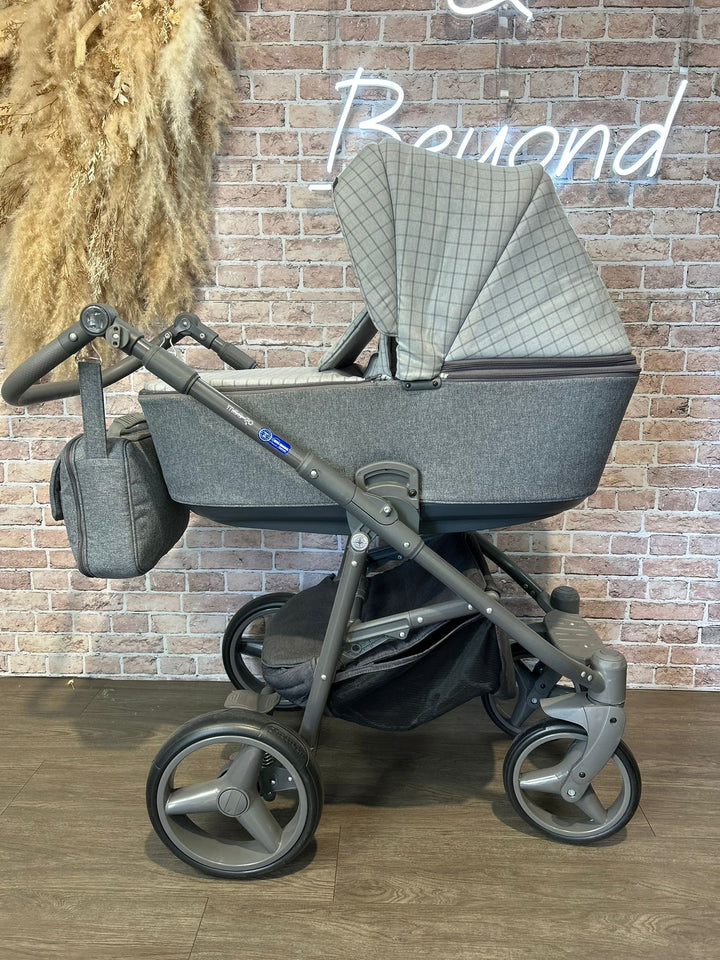 EX DISPLAY Mee-Go Santino Travel System - Grey Check