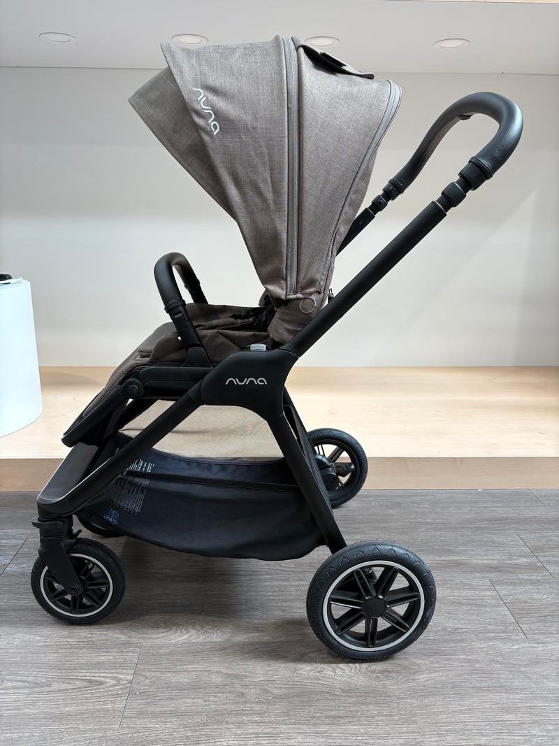 EX DISPLAY Nuna TRIV Pushchair + LYTL Carrycot - Pistachio