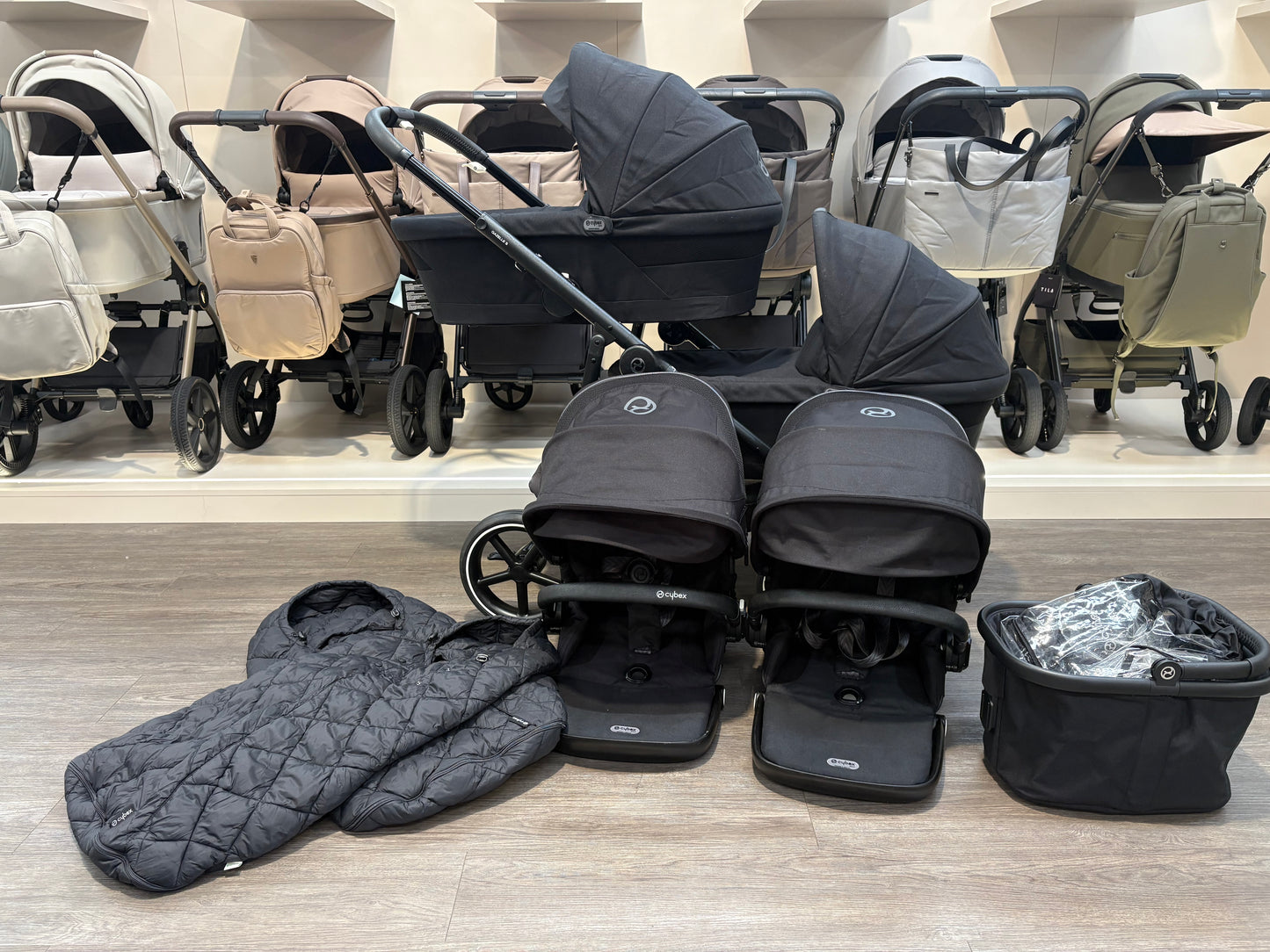 PRE LOVED Cybex Gazelle S Twin Bundle - Moon Black