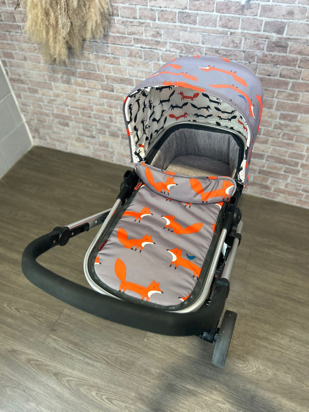 PRE LOVED Giggle Mix Travel System - Mister Fox