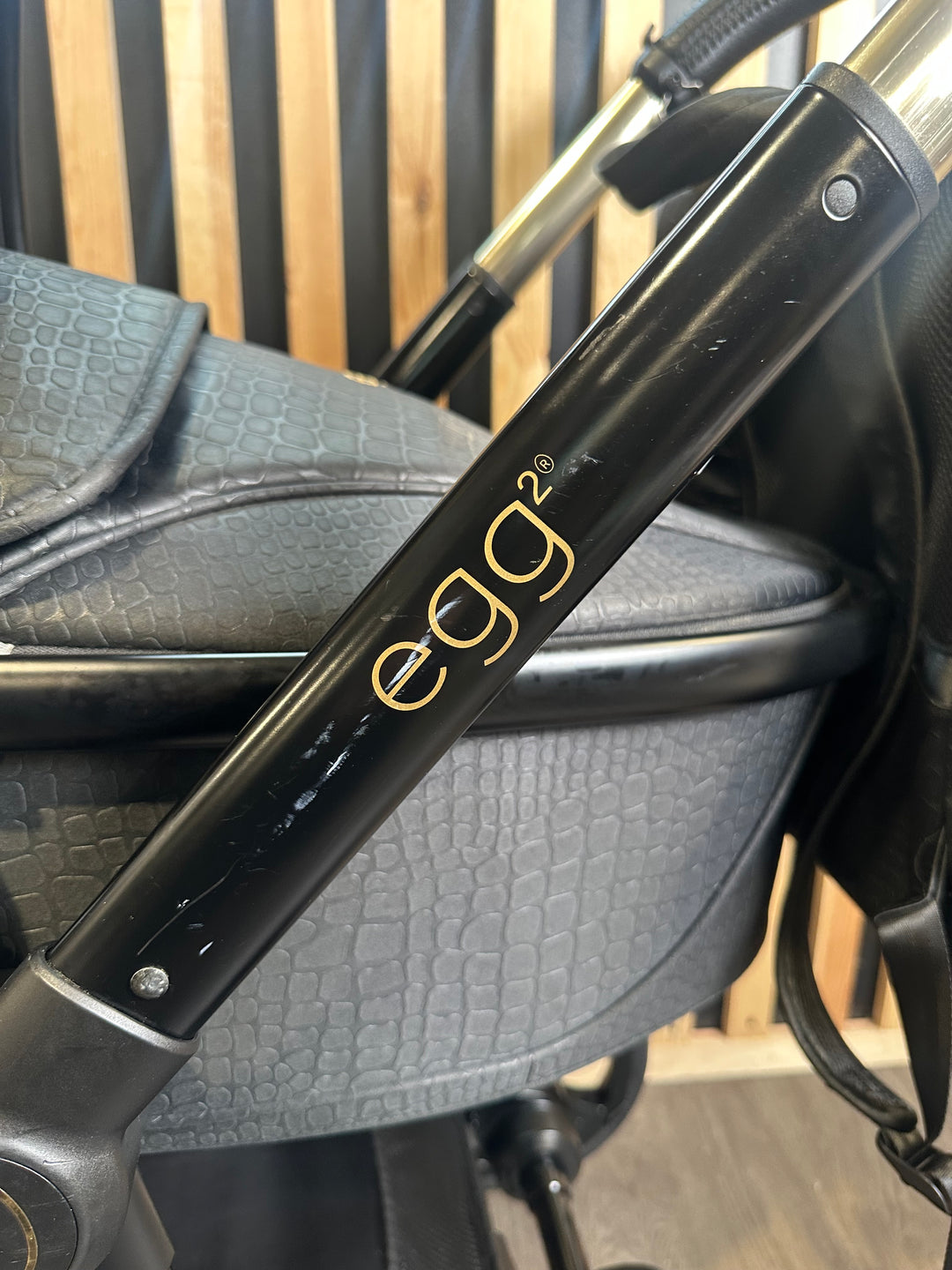 PRE LOVED egg2 Travel System - Jurassic Gold