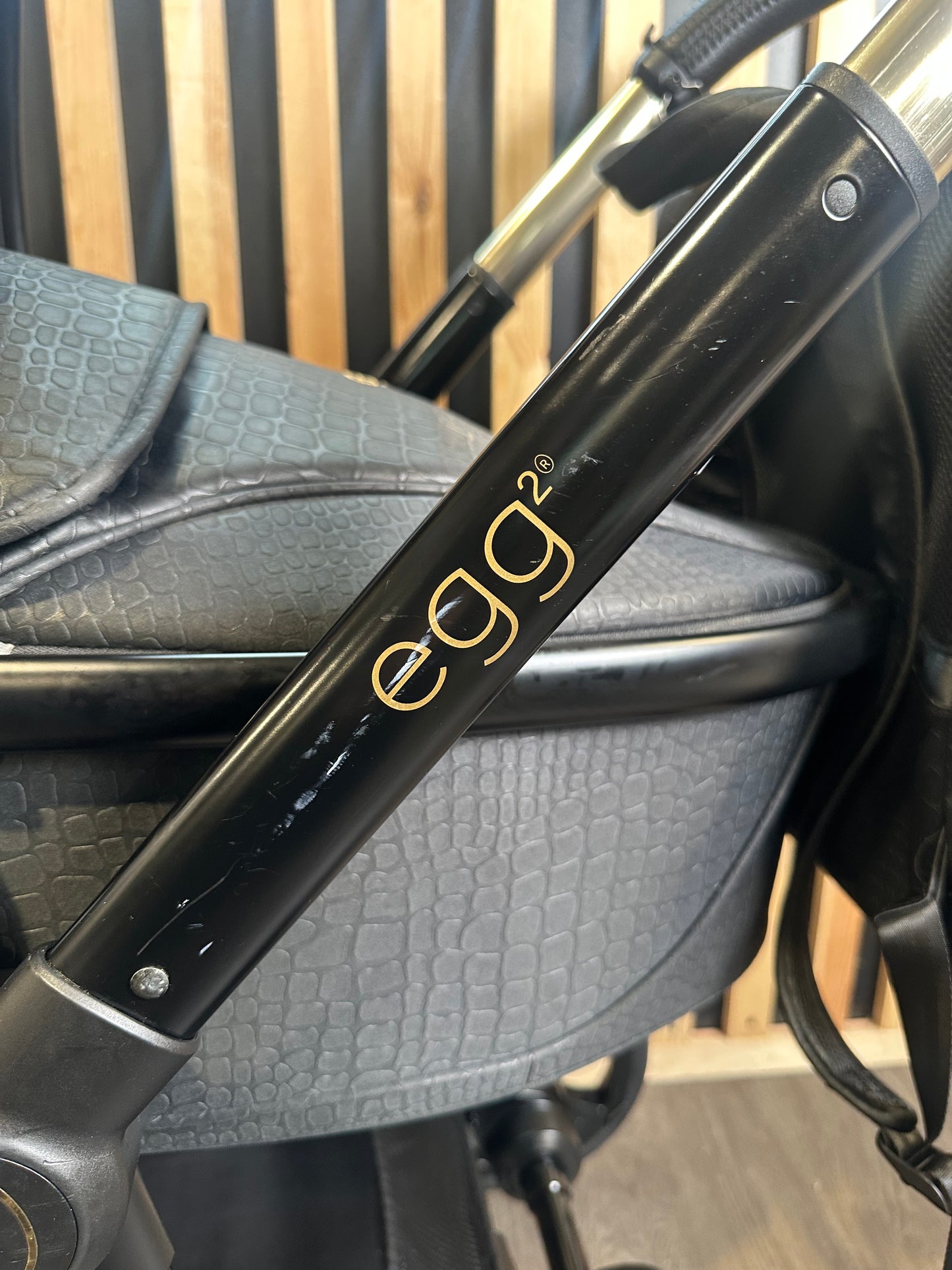 PRE LOVED egg2 Travel System - Jurassic Gold