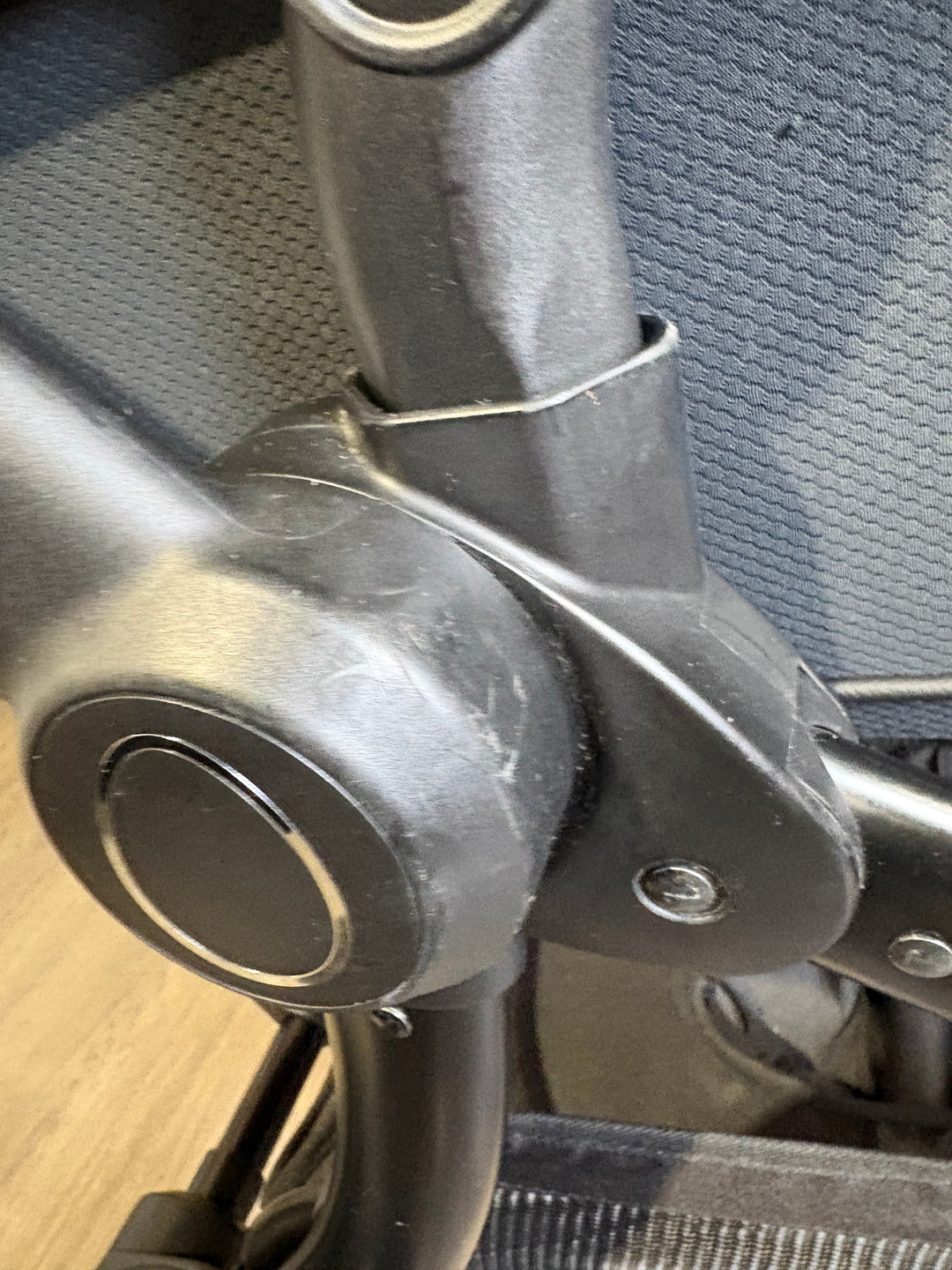 PRE LOVED egg2 Travel System - Just Black