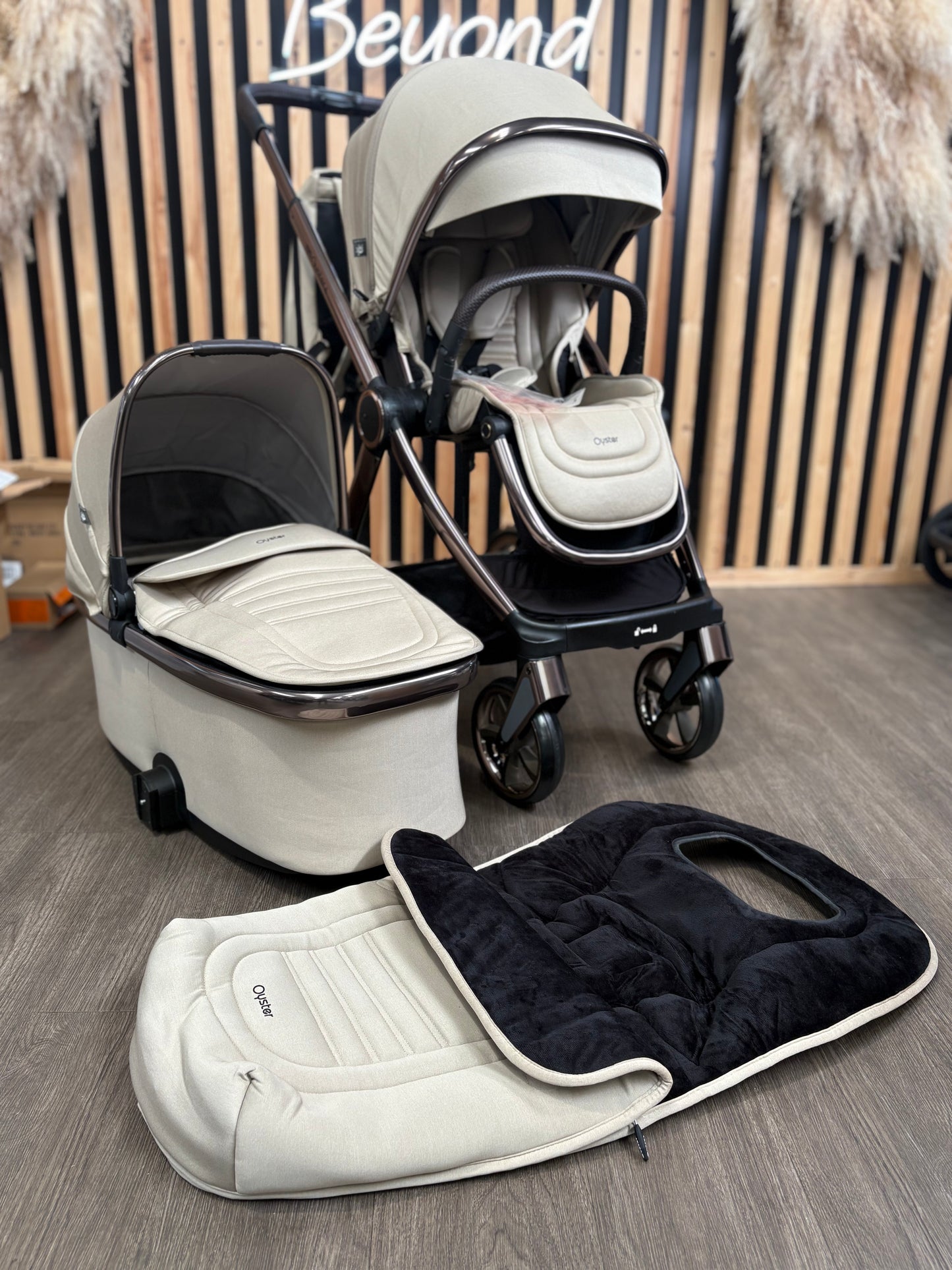 PRE LOVED Babystyle Oyster4 2-in-1 Travel System - Buttermilk