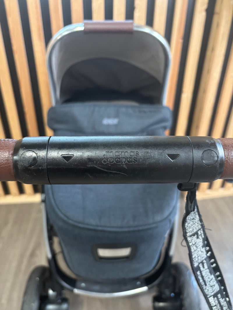 PRE LOVED Mamas & Papas Ocarro 2-in-1 Travel System - Navy Flannel