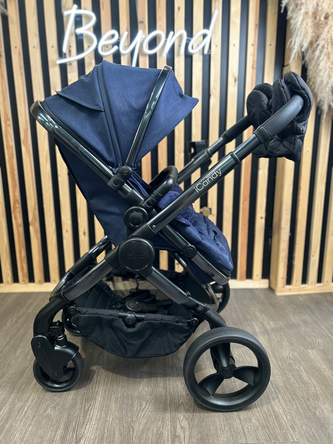 PRE LOVED iCandy Peach 6 Travel System - Navy Twill