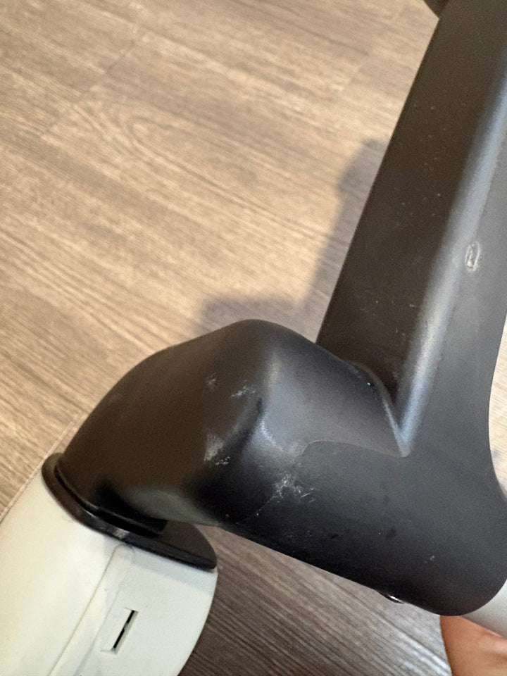 PRE LOVED Bugaboo Donkey Mono Car Seat Adaptor