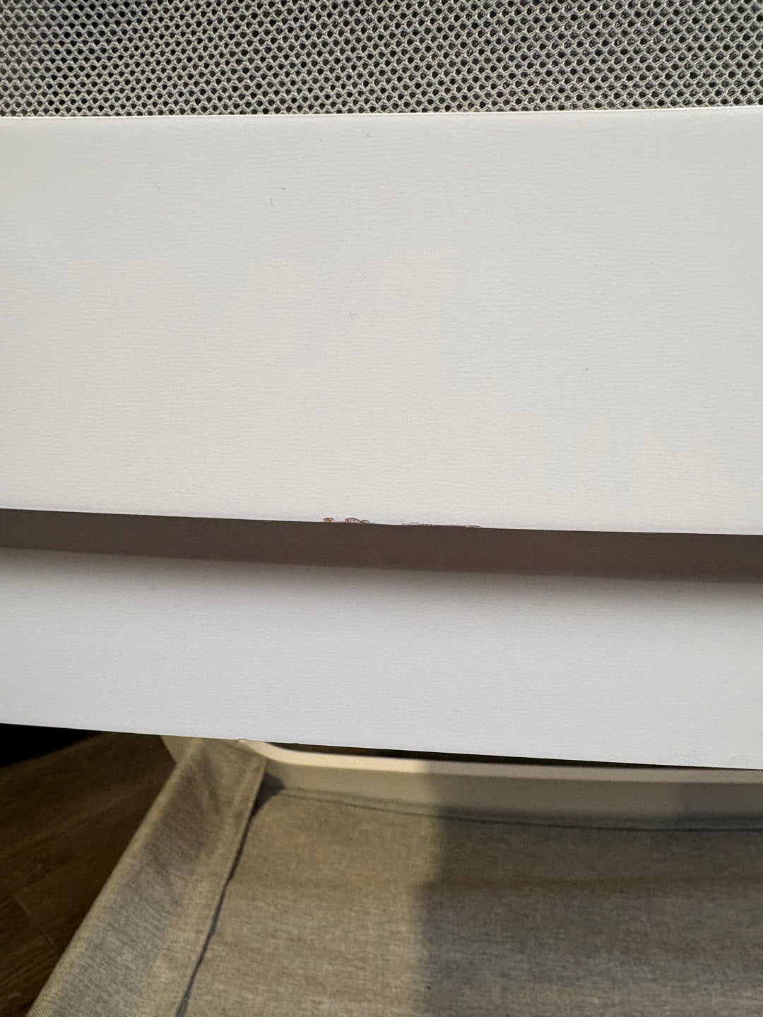 PRE LOVED SnuzPod4 Bedside Crib + Storage Pocket