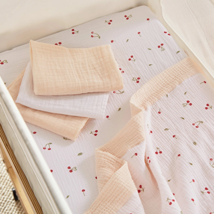 CuddleCo Universal Crib/Co-Sleeper Bedding Set - Ditsy Cherry