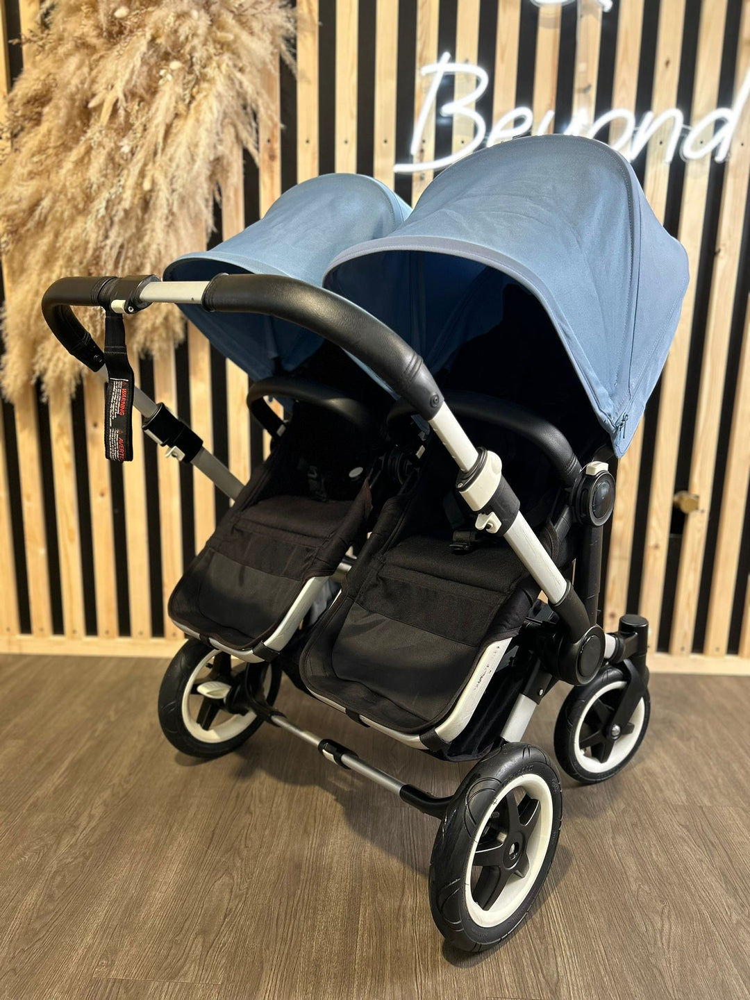 Bugaboo Donkey Duo + Maxi-Cosi Car Seat & Car Seat Adaptor