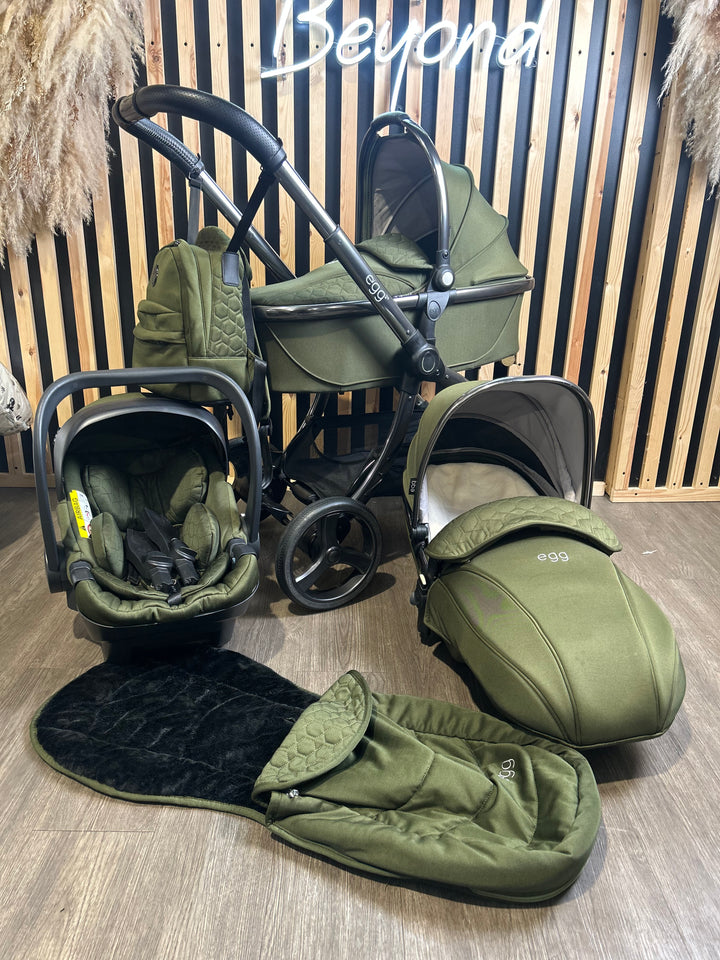 PRE LOVED egg2 Travel System - Olive