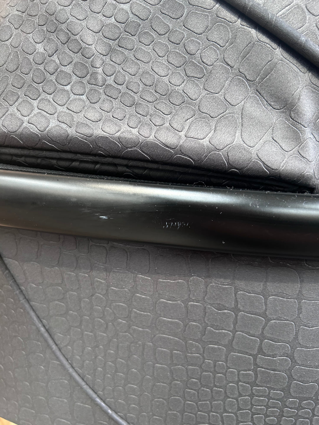 PRE LOVED egg2 Travel System - Jurassic Gold