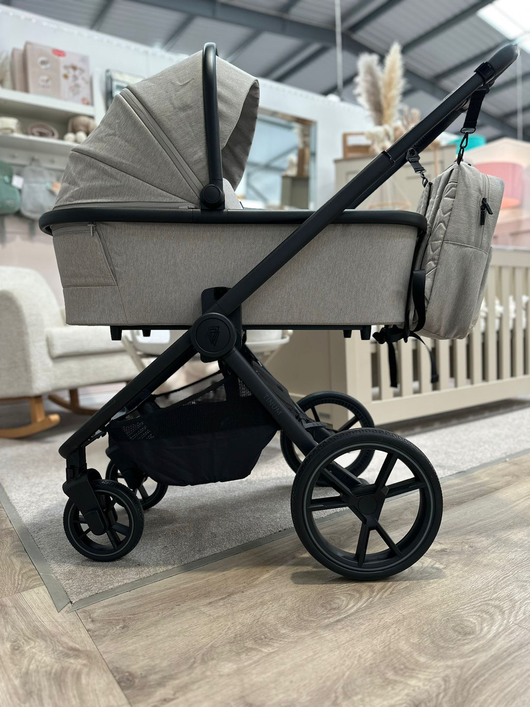 EX DISPLAY Venicci Tinum Edge 3in1 Travel System - Dust