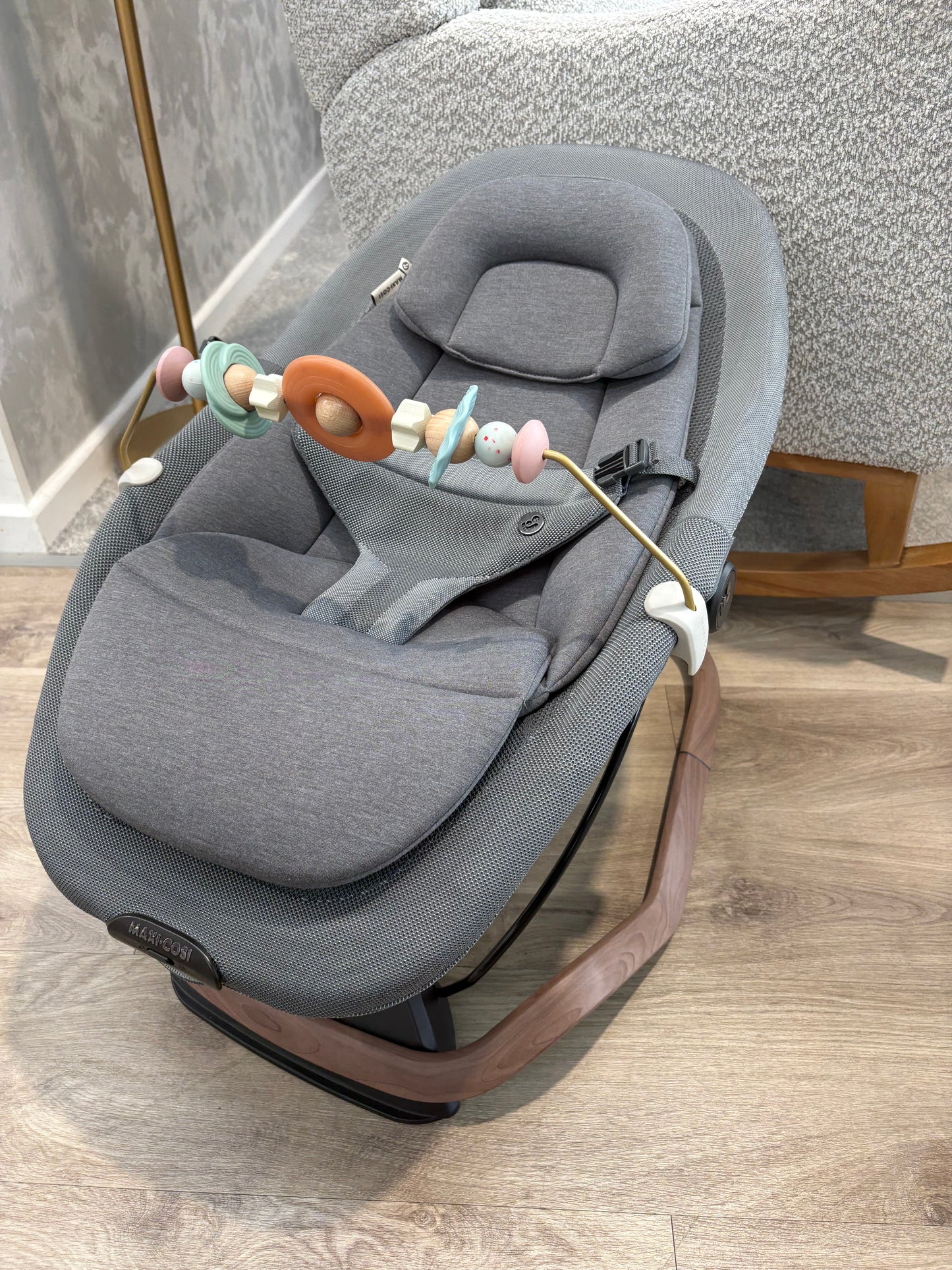 EX DISPLAY Maxi-Cosi Dove Pro Bouncer + Toy Arch - Elegance Graphite