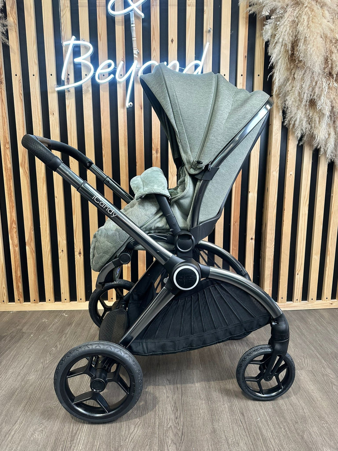 PRE LOVED iCandy Core Travel System - Light Moss