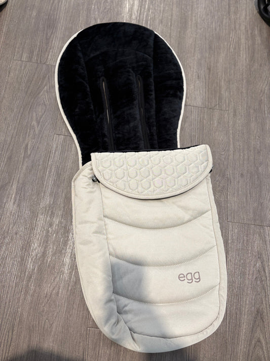 NEW UNPACKAGED egg3 Footmuff - Cashmere